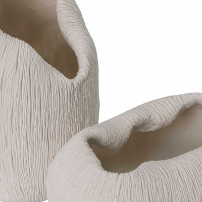 Close up of the sea corals Coral Vase set of 2 in white by Giava Interiors made in South Africa